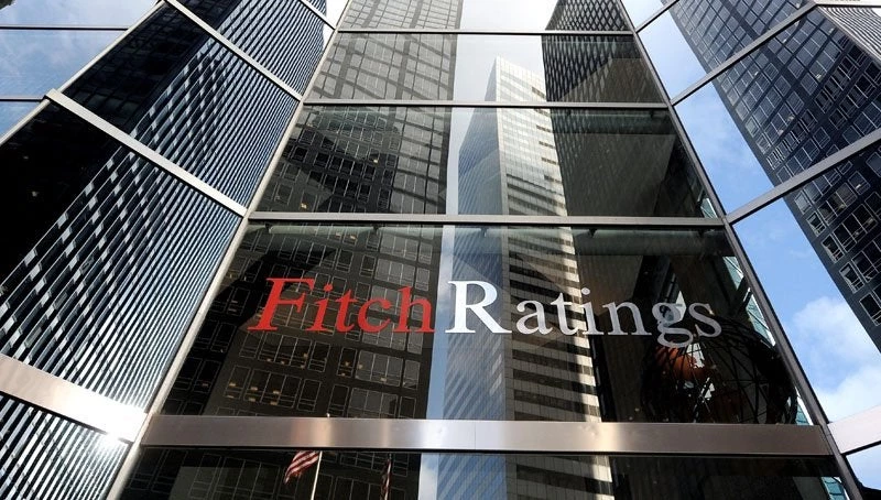 Fitch: Νέο χτύπημα στην Τουρκία: Υποβάθμιση 4 τουρκικών τραπεζών